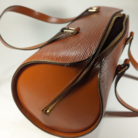 Louis Vuitton Soufflot Hand Bag in Epi Leather - Picture 6 of 9